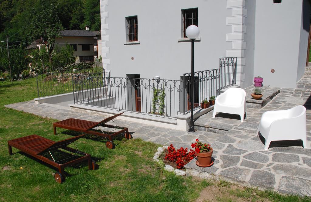 Hotel Ca' Del Borgo à Cadarese Extérieur photo
