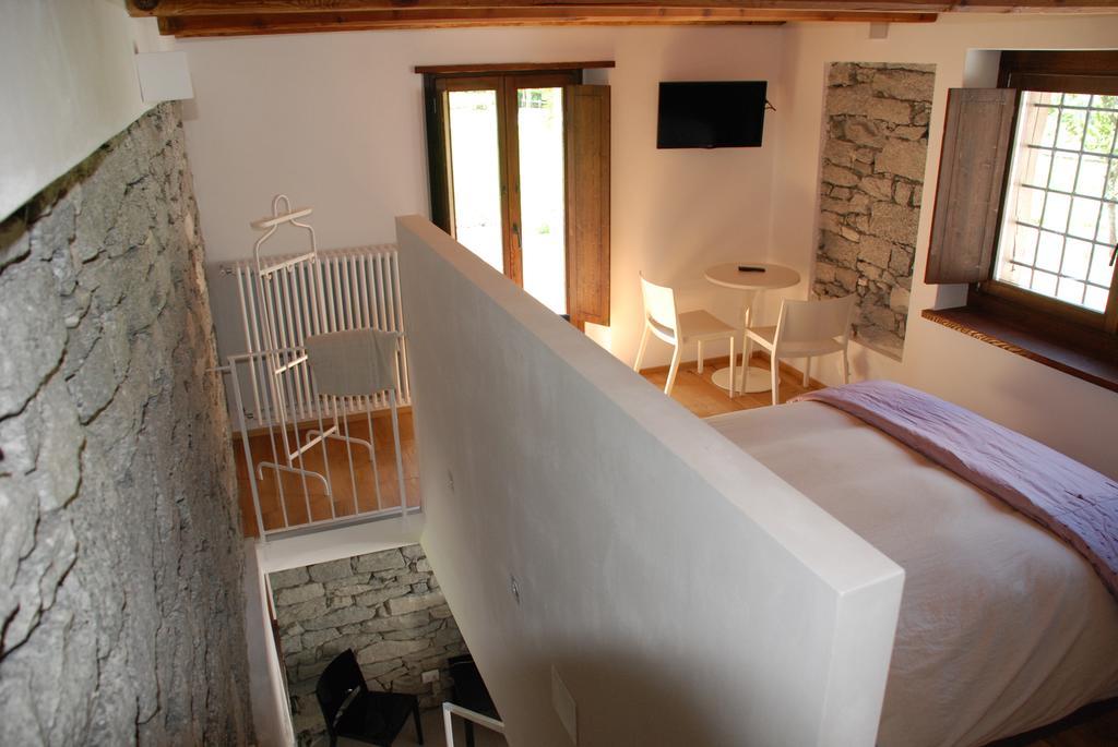 Hotel Ca' Del Borgo à Cadarese Extérieur photo