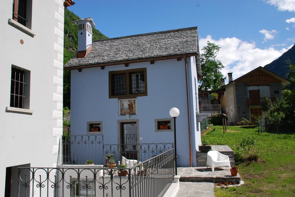 Hotel Ca' Del Borgo à Cadarese Extérieur photo