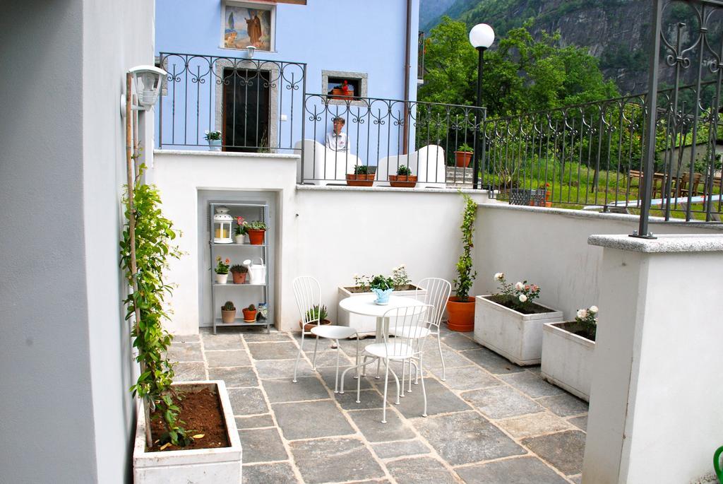 Hotel Ca' Del Borgo à Cadarese Extérieur photo